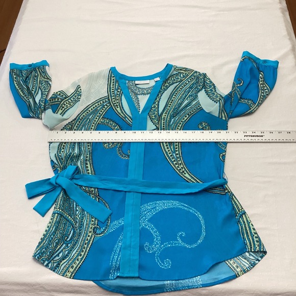 New York & Company Blue Paisley 3/4 Sleeve Belted V-Neck Blouse Size M - Picture 3 of 9